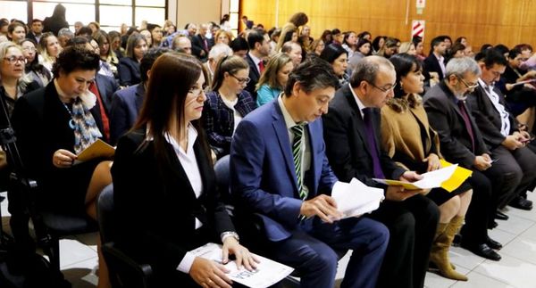 Evaluación de alumnos costó G. 20.400 millones - Locales - ABC Color
