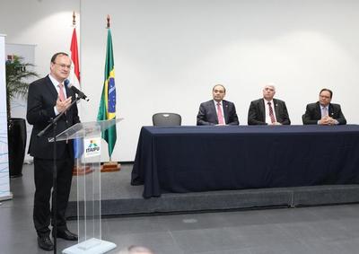 Ernst Bergen asumió como nuevo director paraguayo de ITAIPU Binacional - .::RADIO NACIONAL::.