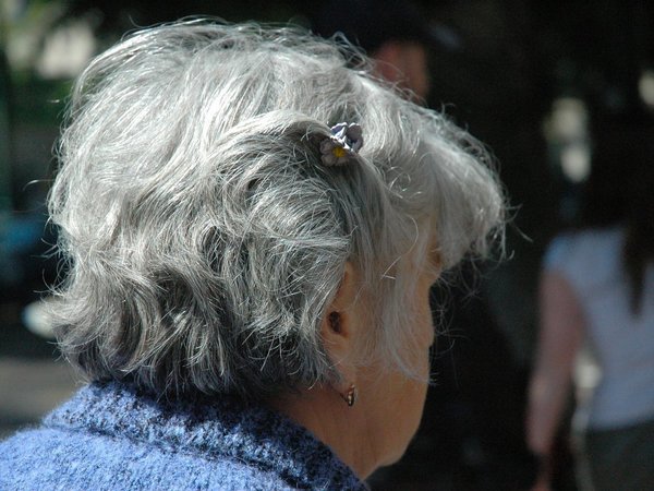 Descubren proteína que retrasa el envejecimiento