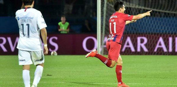 Ruiz lleva a Cerro Porteño a cuartos de final de la Libertadores