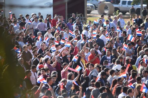 Hurreros a la carga, en defensa de Abdo - Nacionales - ABC Color
