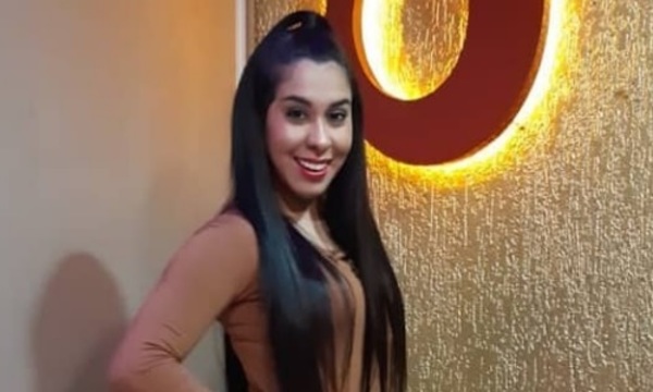 La modelo de HR Rosy Alderete con pechos nuevos