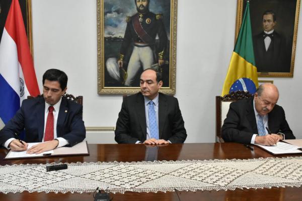 Paraguay y Brasil dejan sin efecto acta bilateral