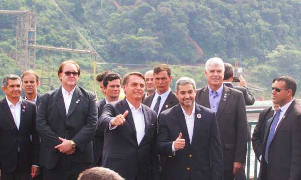 Bolsonaro da respaldo a Mario Abdo ante crisis desatada por acuerdo de Itaipú