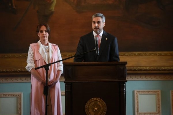 Mario Abdo pide disculpas y advierte sobre más destituciones por negligencia