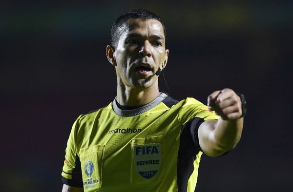 Díaz de Vivar, en choque de punteros - Fútbol - ABC Color