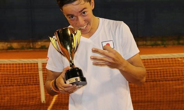 Martín Vergara logra su primer campeonato a nivel profesional con 15 años