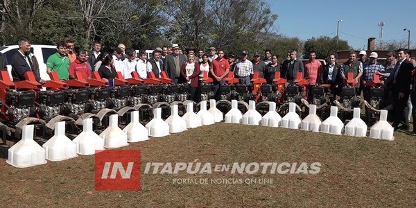 ENTREGAN FORRAJERAS INDUSTRIALES A COMITÉS DE PRODUCCIÓN DEL DEPARTAMENTO