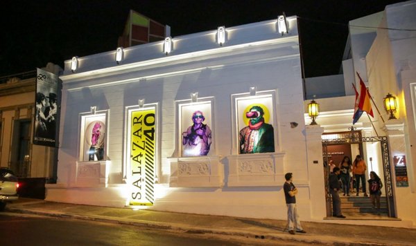 “Sistemas políticos” en el Centro Cultural Juan de Salazar - ADN Paraguayo
