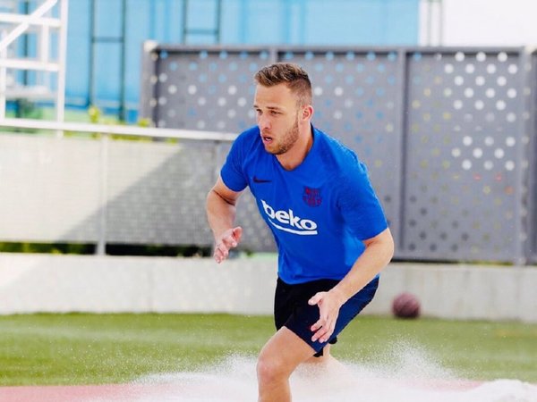 Arthur se reintegra a los entrenamientos