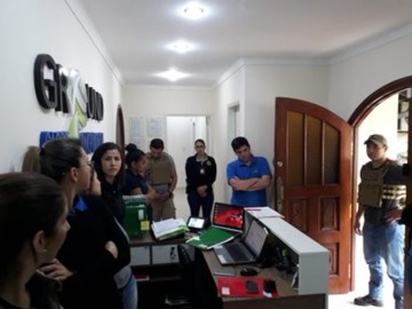 Red de contrabando de celulares en CDE: ordenan detención de supuesto cerebro del esquema - Radio 1000 AM