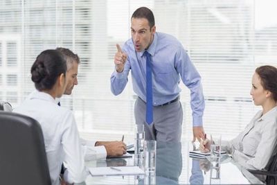 Cómo ser resiliente al enfrentar fuertes críticas