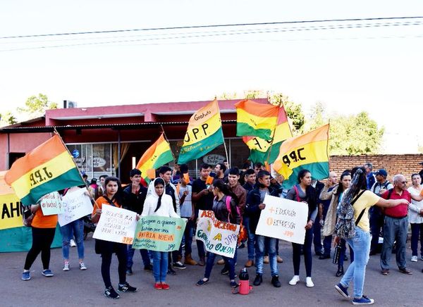 Enjuician a estudiante por toma de colegio - Interior - ABC Color