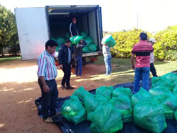 Familias de Misiones recibieron ayuda alimentaria a través de la EBY - Digital Misiones