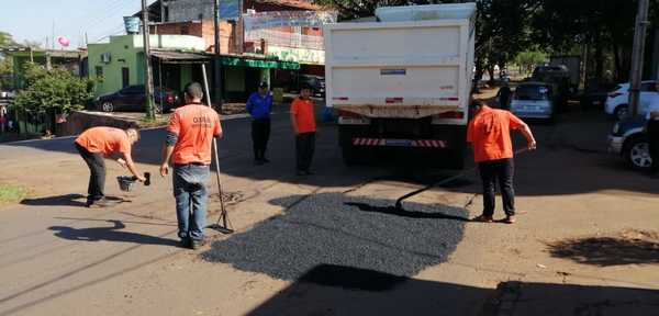 Siguen con trabajos de bacheos en calles esteñas