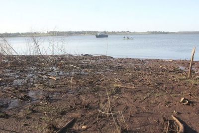 Contrabandista de cigarrillos es abatido por militares brasileros en Lago de Itaipú - Nacionales - ABC Color