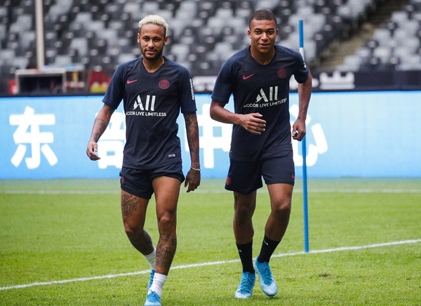 Mbappé pide por continuidad de Neymar