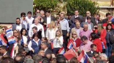 HOY / Ministra de Trabajo en modo  proselitista y amenazante:   "¡Viva el presidente!