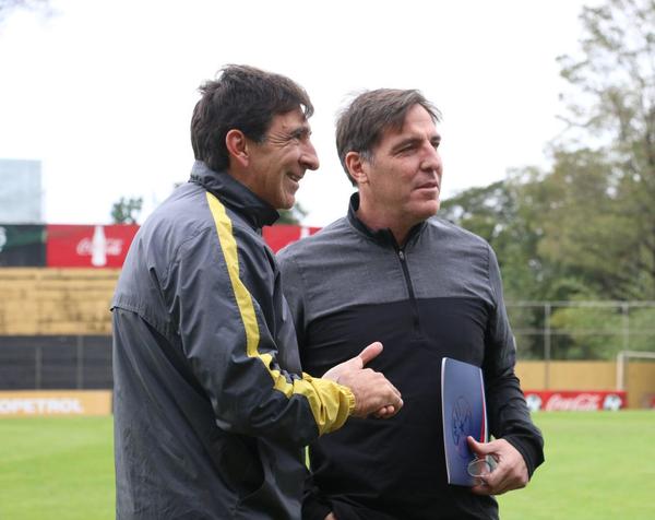 Eduardo Berizzo hace presencia en Dos Bocas