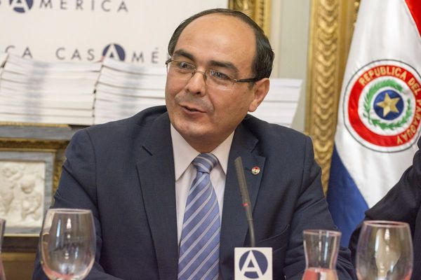 Cancillería presentó lista de asesores para negociaciones del tratado de Itaipu