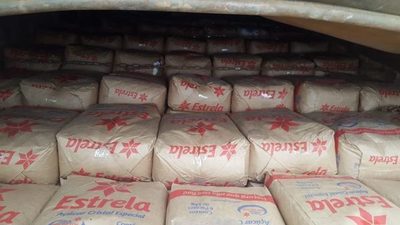 AUTORIDADES DECOMISAN CARGAMENTO DE 30.000 KG DE AZÚCAR DE CONTRABANDO