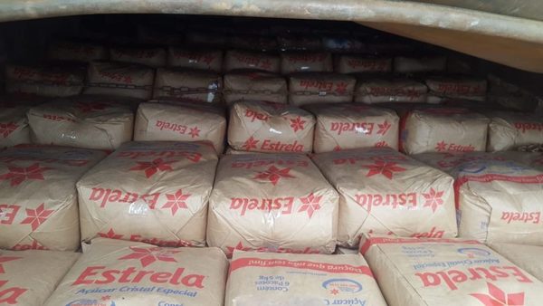 AUTORIDADES DECOMISAN CARGAMENTO DE 30.000 KG DE AZÚCAR DE CONTRABANDO