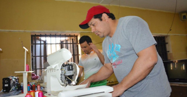 Sus trabajos “made in  Tacumbú” van a Brasil