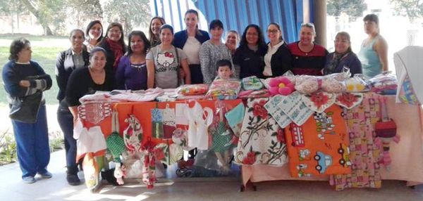 Artesanas realizan feria mensual “Kuña Rembiapo” - Locales - ABC Color