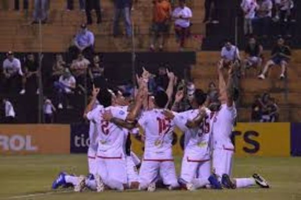 La academia quiere su primer triunfo - Fútbol - ABC Color