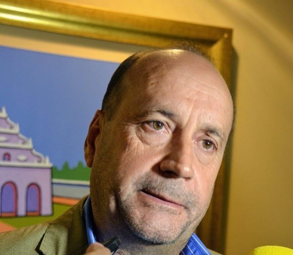 Denunciaron a senador por agredir a 'escrachadores'