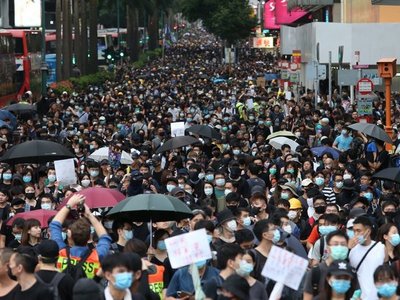Hongkoneses retoman las calles por noveno fin de semana consecutivo