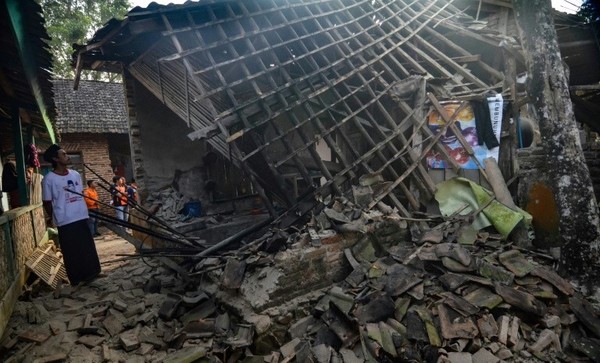 Indonesia: terremoto deja un saldo de 4 muertos y varios heridos
