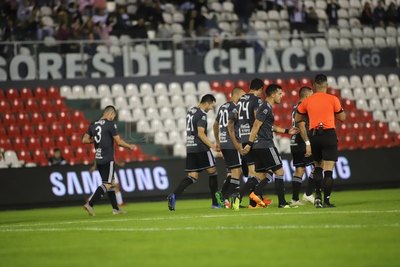 Olimpia pierde a dos titulares ante Libertad
