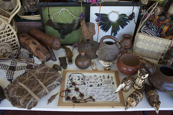 Mujeres indígenas del Chaco exponen artesanías en el Turista Róga » Ñanduti