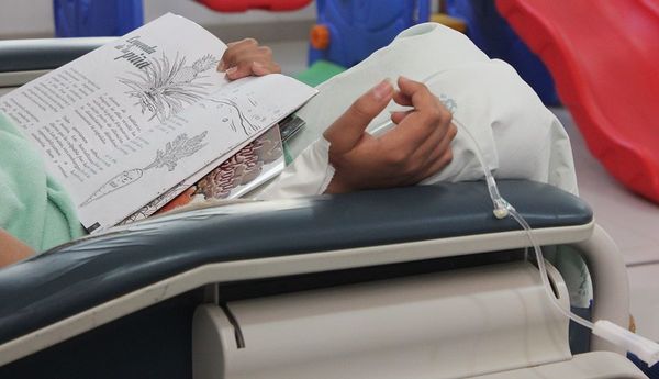 Niños que luchan contra el cáncer participa de taller de cuentos