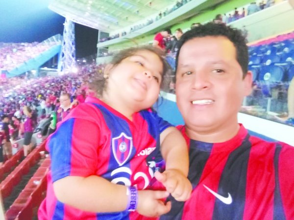 La nueva socia de Cerro disfrutó en el TEMPLO