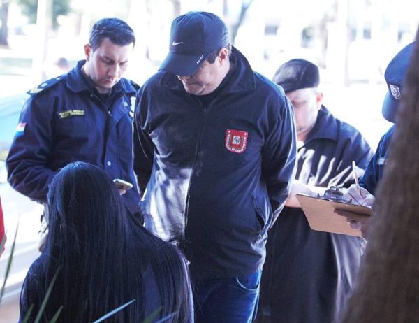 Detienen a funcionario municipal de Ciudad del Este por supuesta extorsión