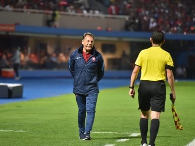 Russo llama a sus coperos para medir a Guaraní