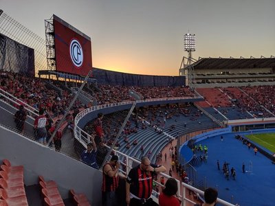 El hilo de un hincha de San Lorenzo que enamoró a Barrio Obrero