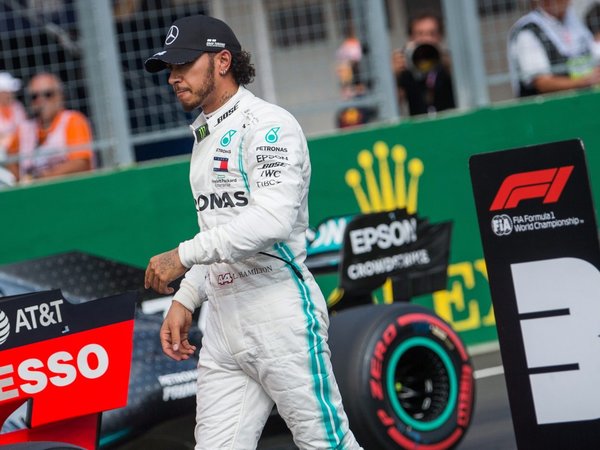 Hamilton gana por delante de Verstappen en Hungría; Sainz acabó quinto