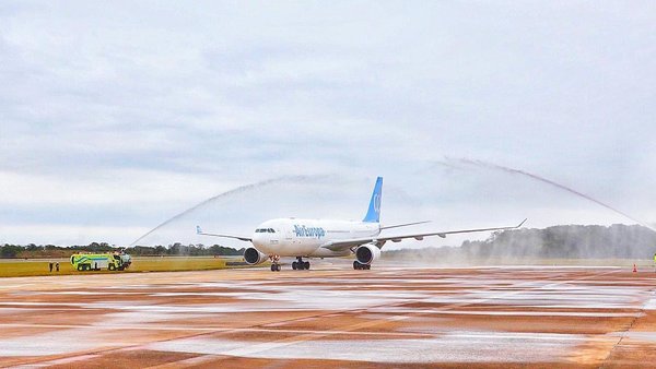 Air Europa inicia vuelo desde Madrid a argentina Iguazú vía Paraguay