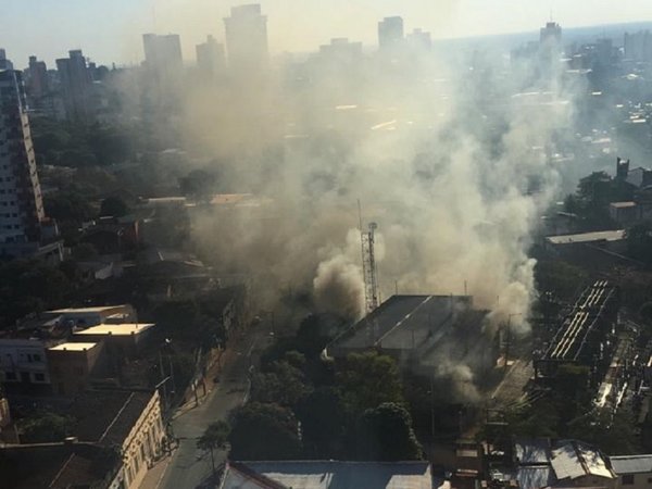 6.000 usuarios afectados por incendio en subestación de la ANDE