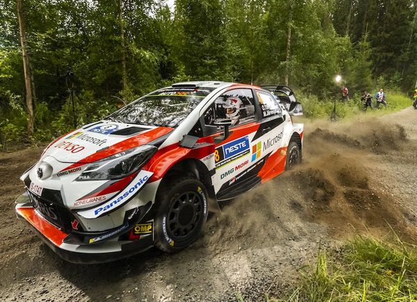 Tänak se escapa en el mundial
