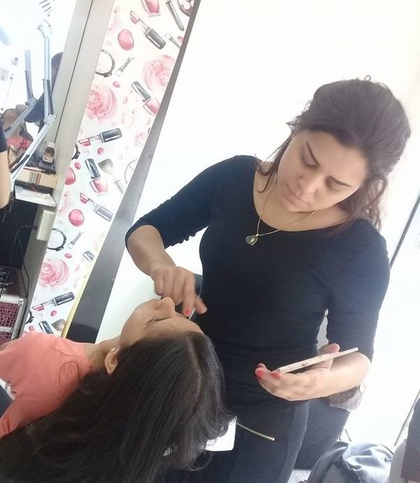 Se hace camino con el arte de manos y pies