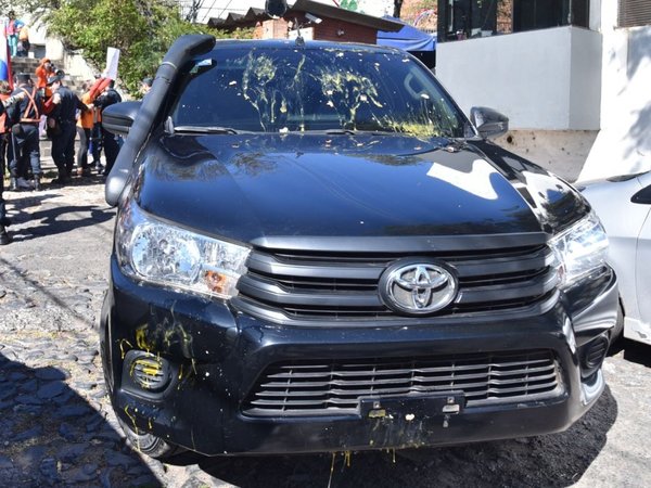El vicepresidente les tira el fardo a Ferreira y al ex embajador Saguier