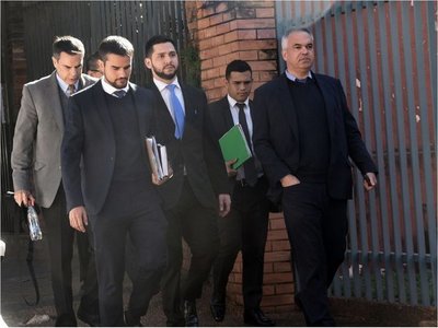 Lenta investigación fiscal ayuda a Velázquez y a otros implicados
