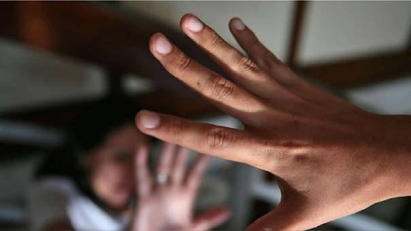 HOY / Grave denuncia: adolescente fue raptada y abusada camino a una despensa en J. Augusto Saldívar