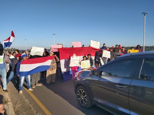 Bloquean ingreso a Asunción por la Costanera - Nacionales - ABC Color