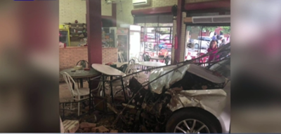 Perdió el control de su auto e ingresó a un local gastronómico | Noticias Paraguay