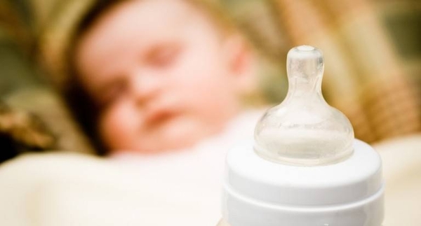 HOY / Lactancia materna y VIH: recién nacidos pueden alimentarse de bancos de leche humana